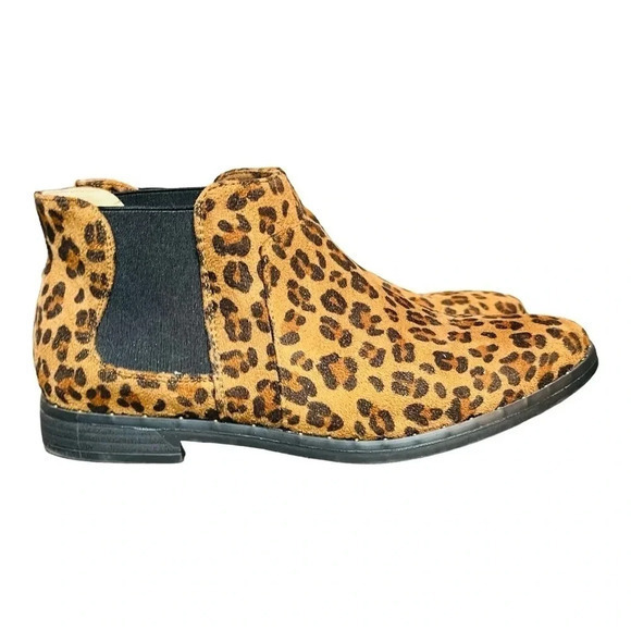 RESTRICTED LEOPARD ANIMAL PRINT SUEDE ANKLE BOOTS SLIP ON BOOTIES SIZE 7.5 - Picture 1 of 11